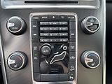 Volvo XC60 2,4 D3 R-DESIGN AWD AT - náhled 14
