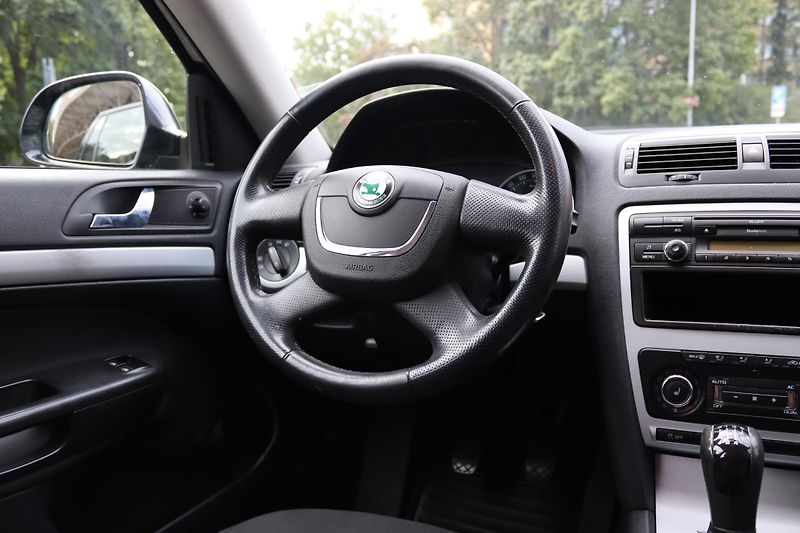 Škoda Octavia SERVISOVANÁ OCTAVIA - fotka 27 z 49