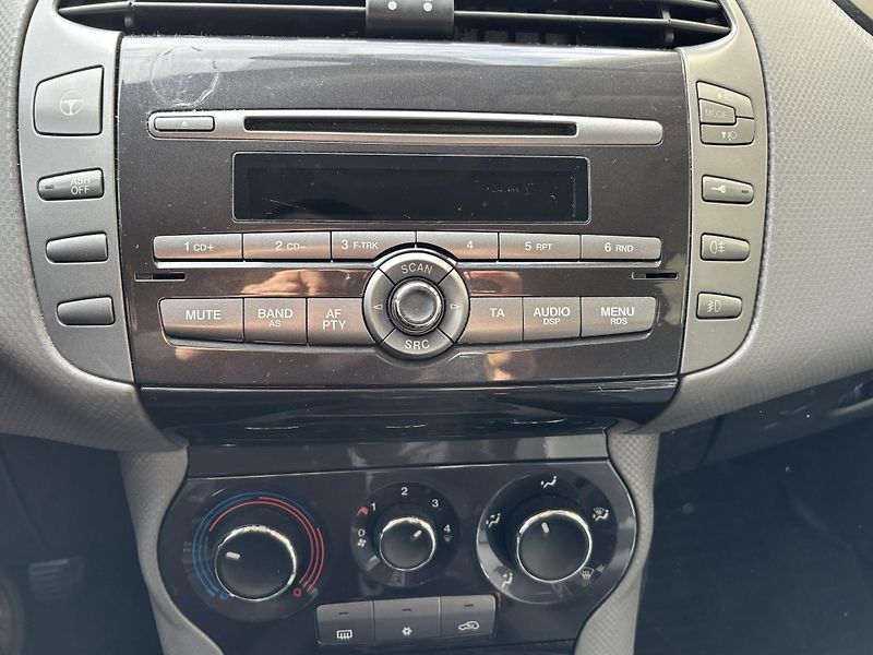 Fiat Bravo (2010) 1.4t jet 88kw CZ původ - fotka 17 z 17
