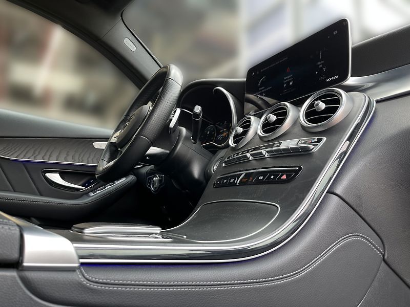 Mercedes-Benz GLC Coupé 200 d 4MATIC kupé AMG Li - fotka 17 z 21