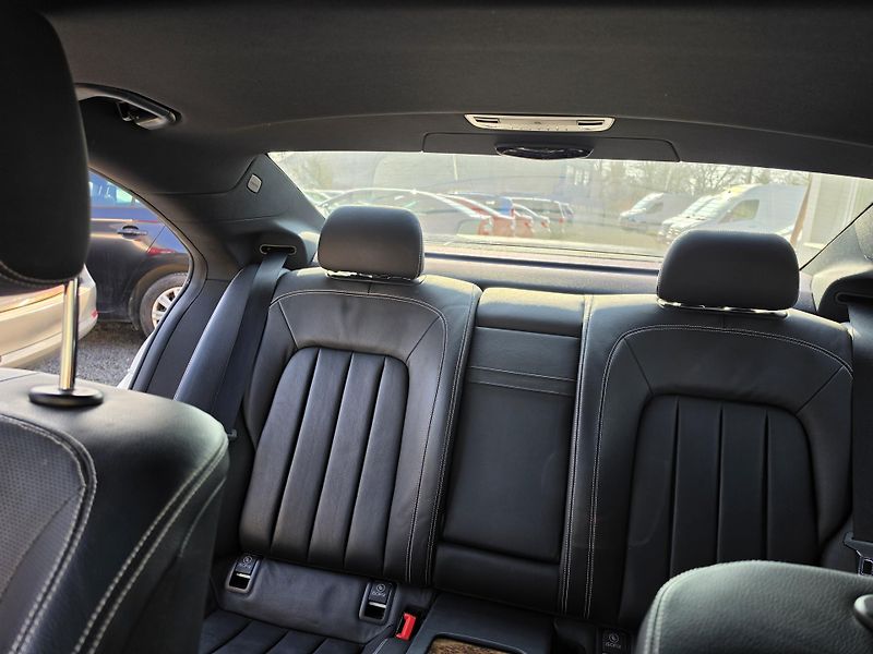 Mercedes-Benz CLS 350CDI 4-MATIC Harman&Kardon  - fotka 22 z 39