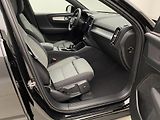 Volvo XC40 B3 CORE AUT CZ 1.maj. - náhled 25