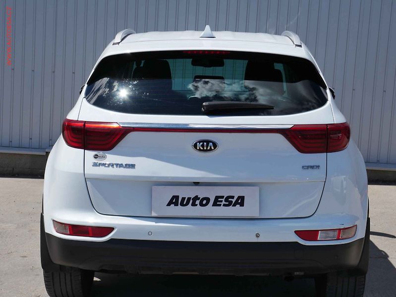 Kia Sportage (2017) 2.0 CRDi 4x4, ČR, AT, navi - fotka 5 z 21