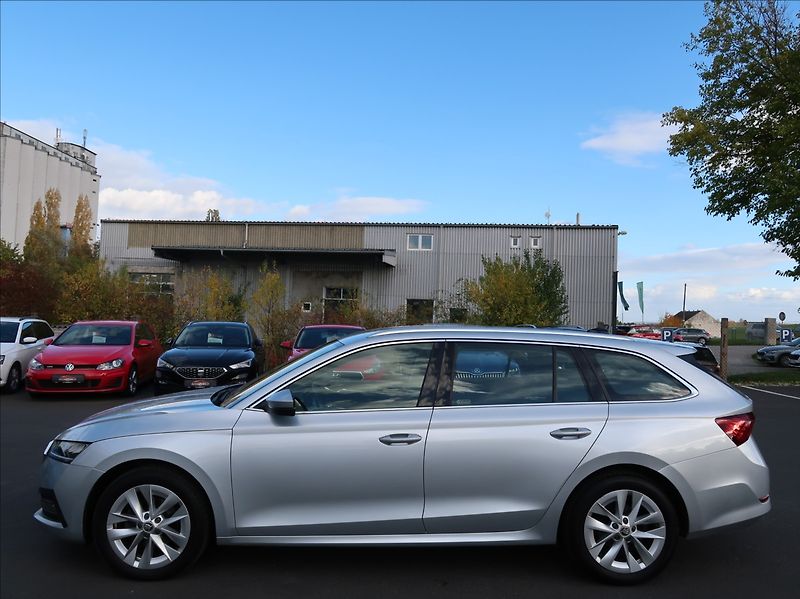 Škoda Octavia 2,0 TDi,Style,1majČR,Serv.,DPH - fotka 5 z 27