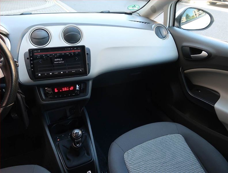 Seat Ibiza (2010) 1.4 16V, po STK, jezdí dobře - fotka 8 z 18