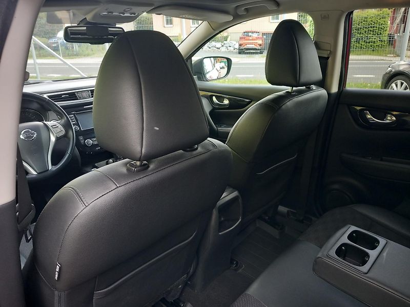 Nissan Qashqai (2014) MAX.VÝBAVA ! PO VELKÉM SERVISE - fotka 15 z 37