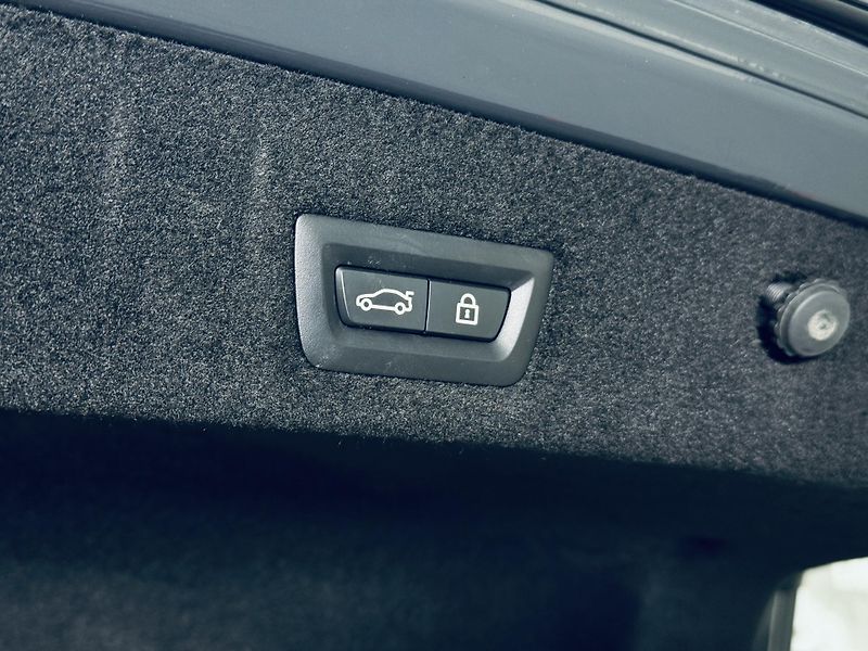 BMW Řada 7 (2020) 730xd*H&K*HUD*LASER* - fotka 41 z 44