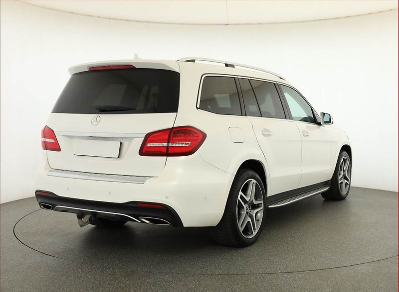 Mercedes-Benz GLS (2017) 500 4MATIC - fotka 5 z 21