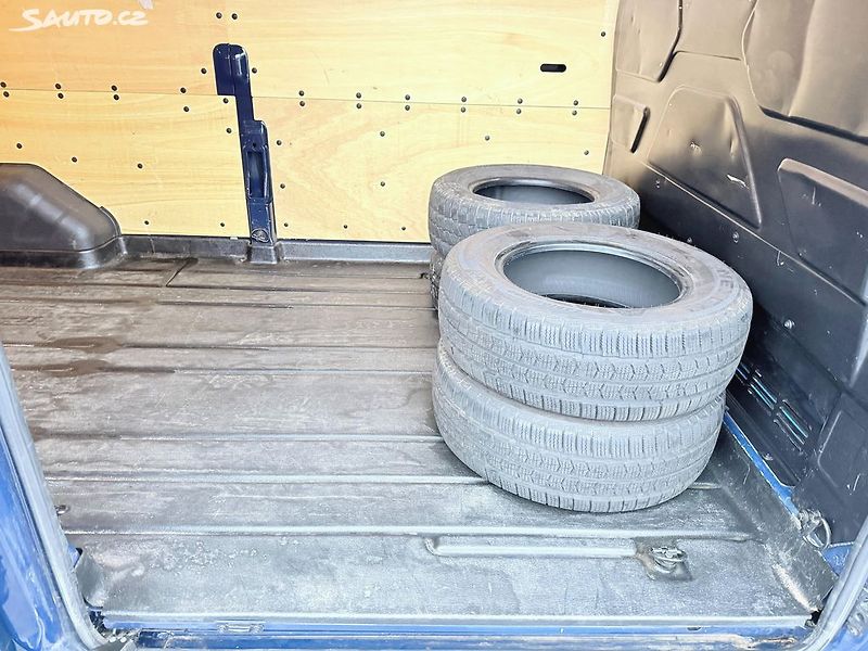 Ford Transit 2.0 L3H2 96kW - fotka 25 z 25
