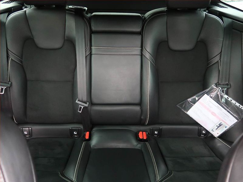 Volvo XC60 (2019) D4, 4X4, Automat, Kůže, Navi - fotka 10 z 19