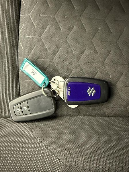 Suzuki Swace 1.8 Hybrid Comfort+ 72kW - fotka 22 z 22