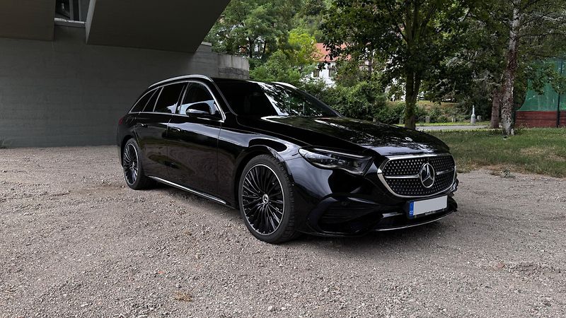 Mercedes-Benz Třídy E (2024) E220d, AMG, ZÁRUKA, PANORAMA - fotka 1 z 20