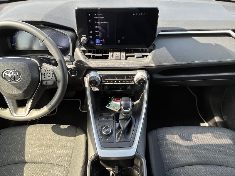 Toyota RAV4 (2023) COMFORT 2.5 HYBRID 131kW 4WD  - fotka 10 z 11