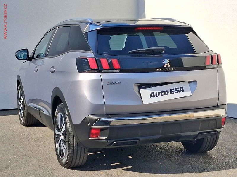 Peugeot 3008 (2019) 1.2 PT, Allure, LED, navi - fotka 6 z 18