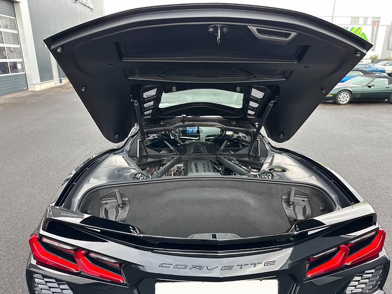 Chevrolet Corvette (2026) C8 Stingray 3LT Magnetic Lift - fotka 20 z 22