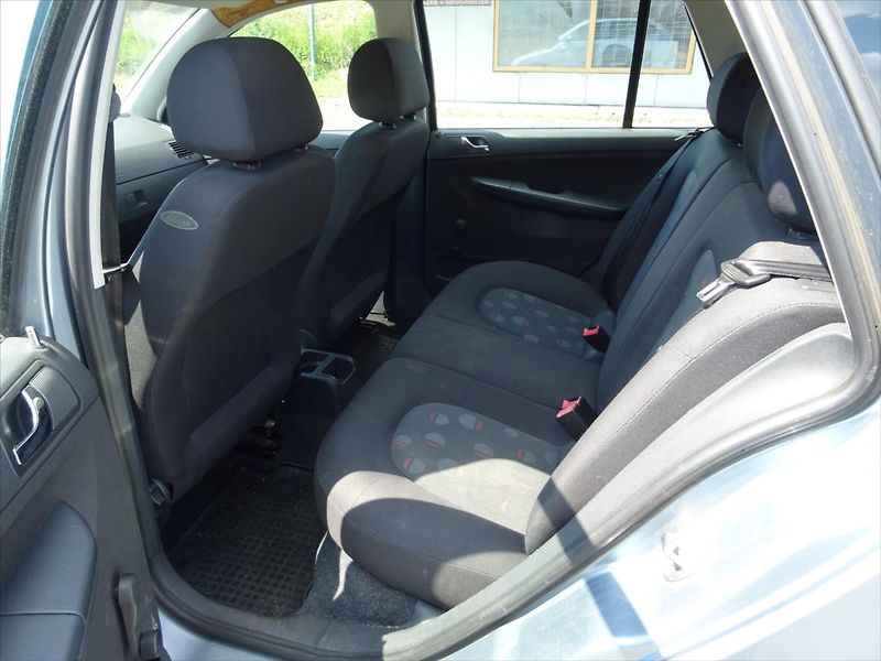 Škoda Fabia 1,4 - fotka 10 z 23
