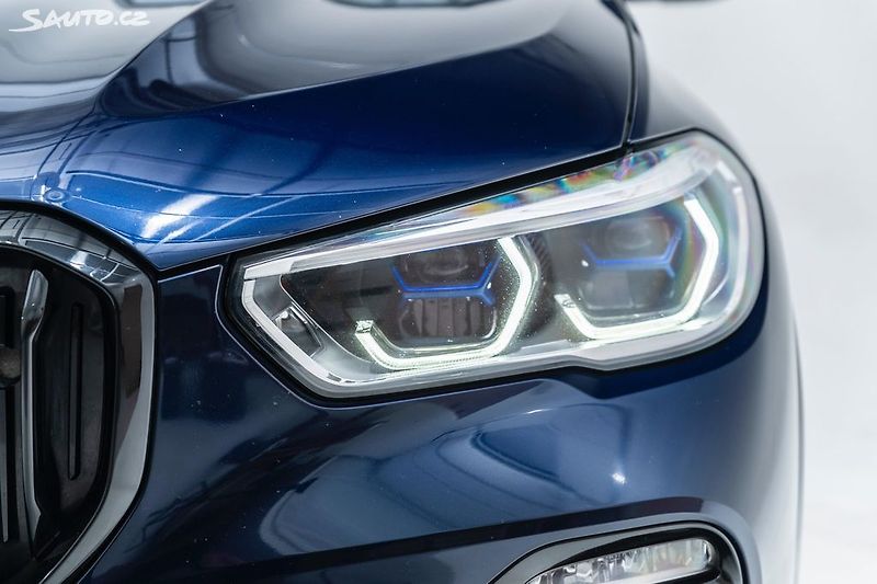 BMW X5 xDrive40d*vzduch*pano*záruka - fotka 19 z 44