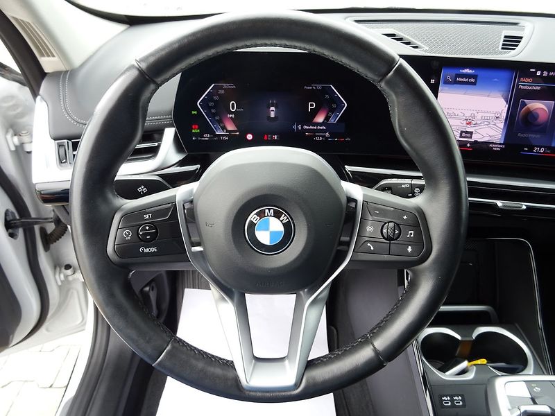 BMW X1 23d xDrive xLine ČR DPH - fotka 14 z 28