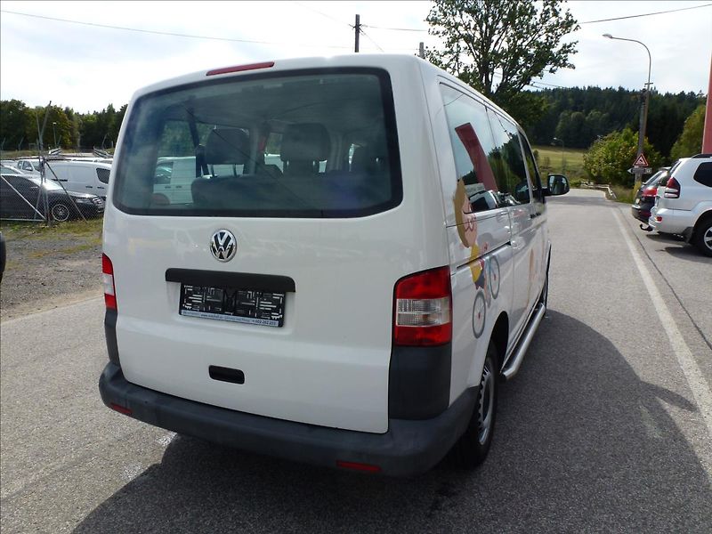 Volkswagen Transporter 2,0 TDI 9míst - fotka 10 z 46
