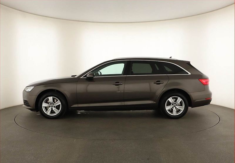 Audi A4 (2017) 2.0 TDI, Automat, Tempomat - fotka 3 z 15