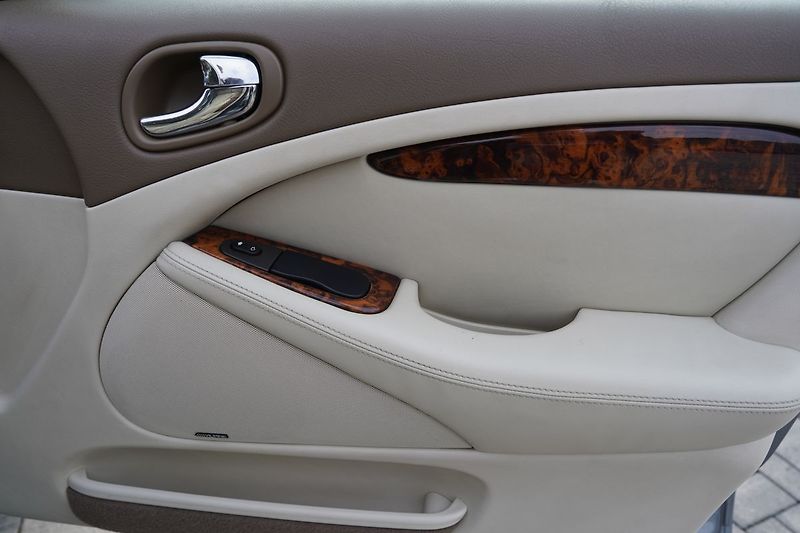 Jaguar S-Type 2.7 D/V6/automat/kůže/šíbr - fotka 20 z 34