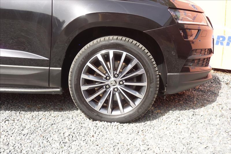 Škoda Karoq 2,0 TDi,ČR,4x4,PANORAMA,STYLE. - fotka 9 z 50
