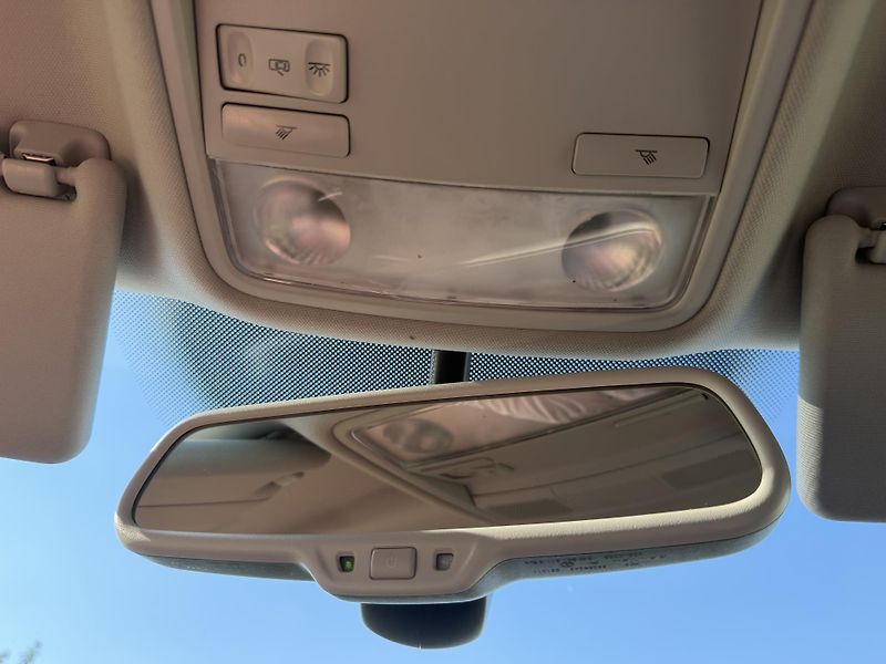 Volkswagen Golf (2011) VI 1,4i16V STYLE 1 MAJITEL - fotka 52 z 66