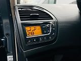 Citroën C4 Picasso 1.6i 88KW MANUÁL LED SENZORY - náhled 36