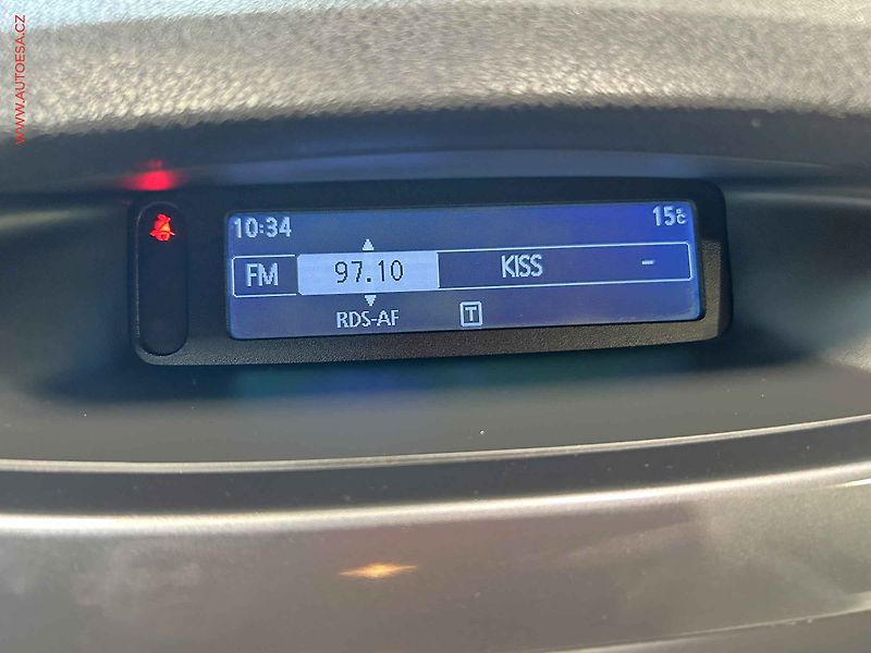 Renault Laguna (2010) 1.6i, 1.maj, AC, tempo - fotka 12 z 15