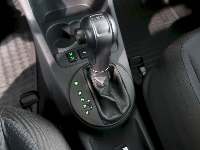 Škoda Fabia (2011) ELEGANCE 1.2TSI 77kW KOMBI DSG - fotka 20 z 24