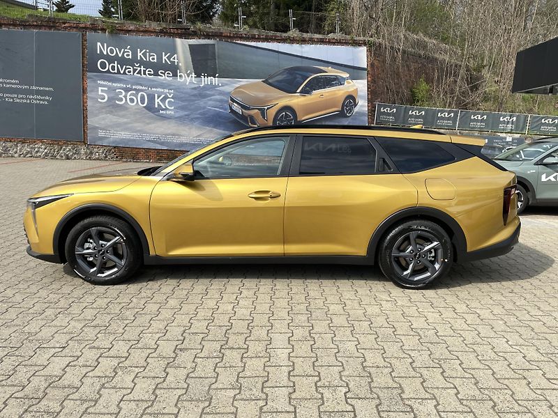 Kia K4 Sportswagon (2026) 1.6T-GDi 7DCT SPIN 110Kw - fotka 6 z 24