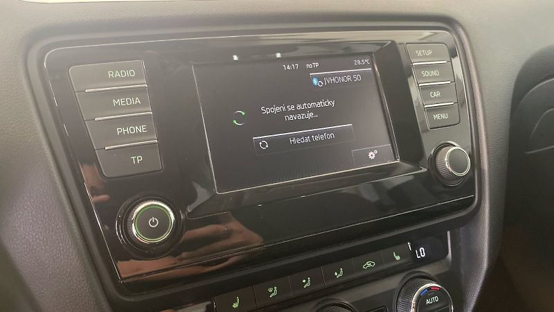 Škoda Octavia (2015) Kombi Elegance 2.0TDI 110kW - fotka 28 z 29