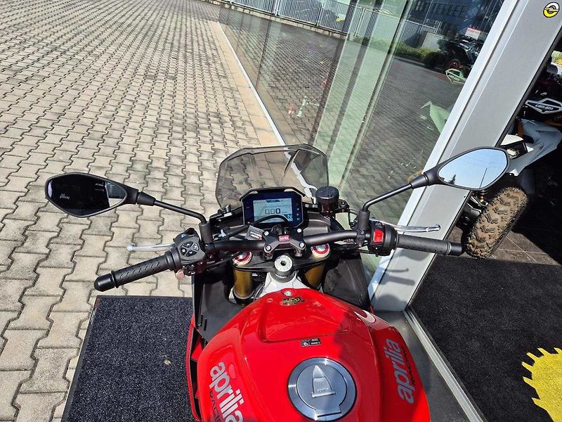 Aprilia Tuono V4 1100 RR (2024) E5 - AKČNÍ CENA - fotka 19 z 38