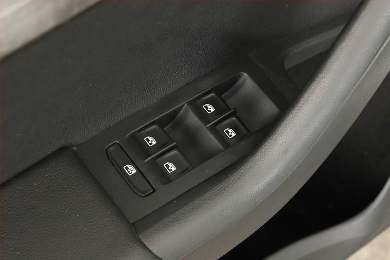 Škoda Octavia (2017) Scout 2.0 TDI, 4X4, Automat - fotka 10 z 13