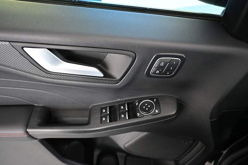 Ford Kuga (2024) 2.5 ST-LINE X 4x4 FHEV LED ACC - fotka 14 z 40