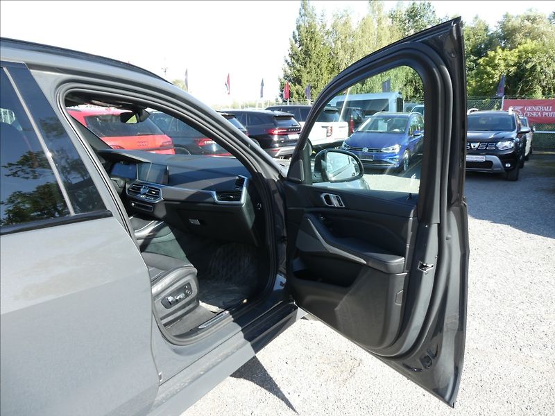 BMW X5 3,0 xDrive30d AT8 M-Paket,záru - fotka 26 z 48
