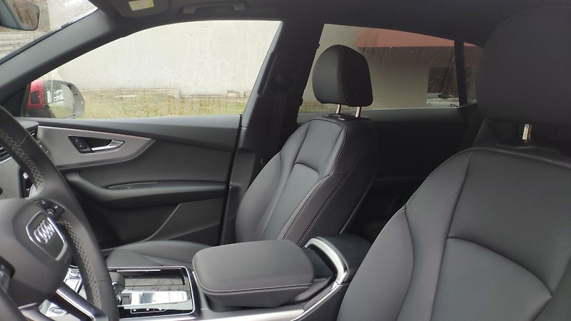 Audi Q8 (2025) TDI 50 S Line nový model 2025 - fotka 7 z 37