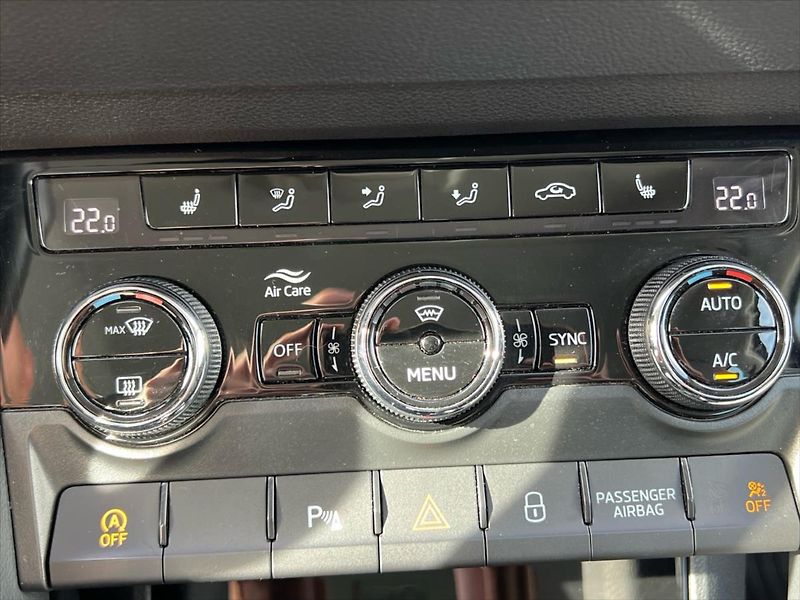 Škoda Karoq 1,5 TSi 110kW 7DSG STYLE - fotka 28 z 30