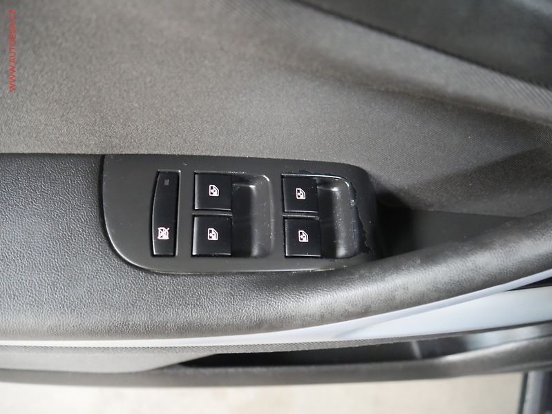 Opel Zafira (2013) 2.0 CDTI, servis.kniha - fotka 20 z 21