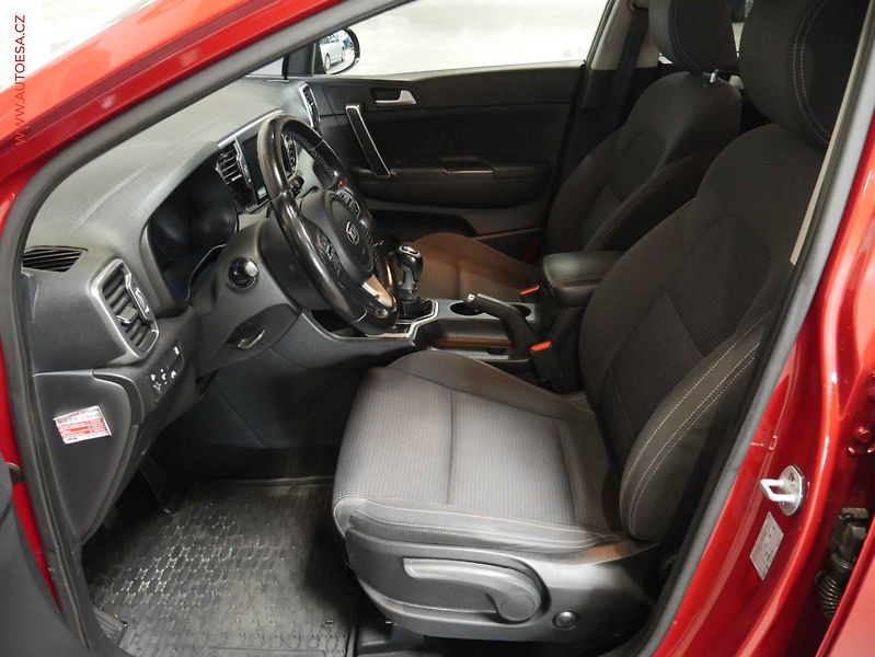 Kia Sportage (2017) 1.6 GDI, ČR, Navi, LED, AC - fotka 9 z 22
