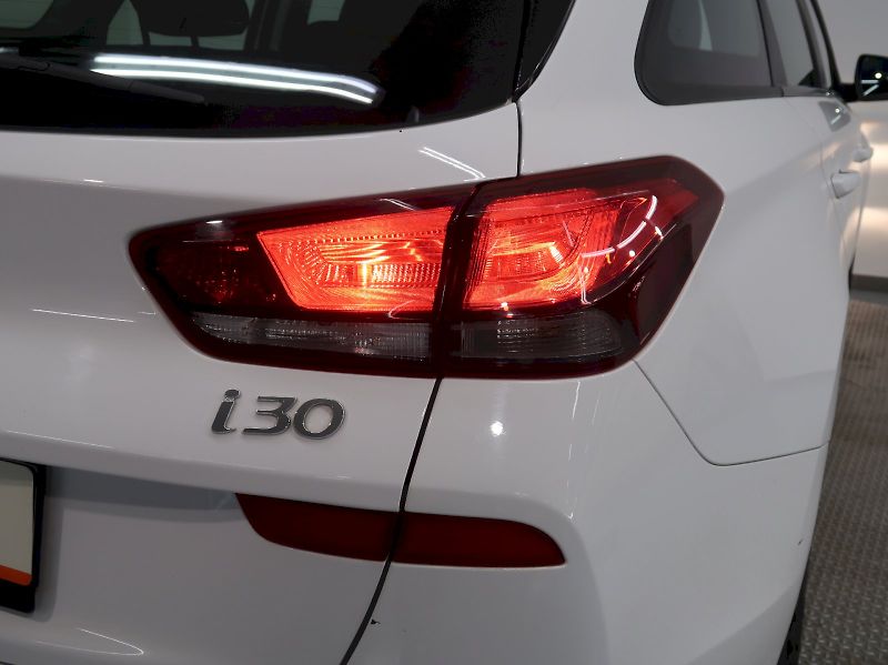 Hyundai i30 (2019) 1.6CRDI 85KW - fotka 11 z 29