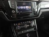 Volkswagen Touran (2016) Highline 2.0 TDI, Navi - náhled 12