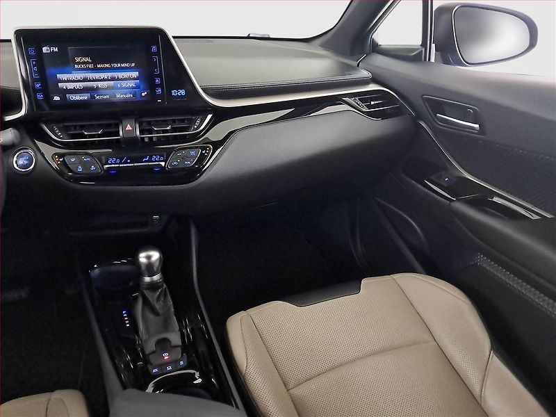 Toyota C-HR (2018) Selection 1.8 Hybrid - fotka 8 z 19