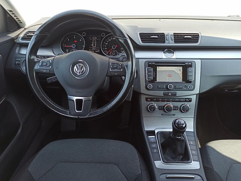 Volkswagen Passat 2.0TDI 103kW  - fotka 18 z 28