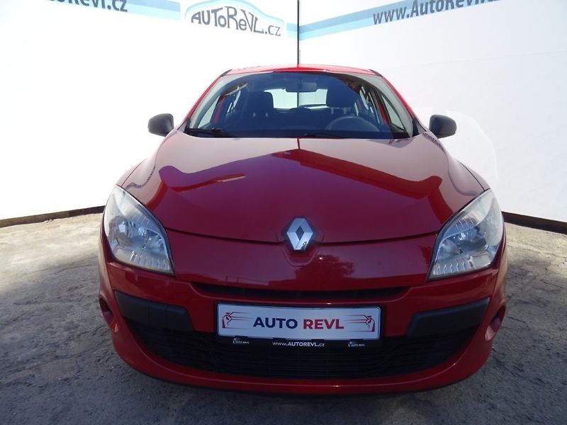 Renault Mégane (2012) 1.6i,74kW,NovéČR,s.kniha - fotka 20 z 22