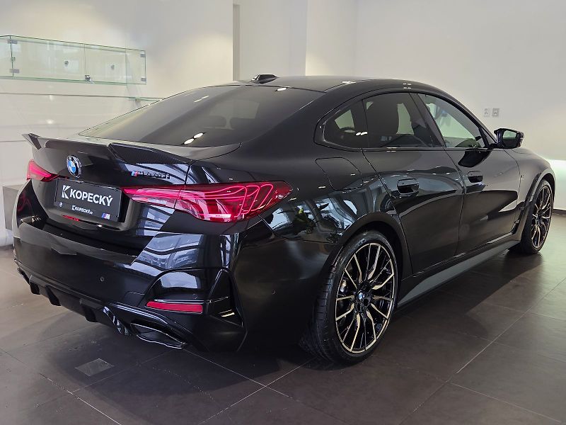 BMW Řada 4 (2025) M440i xDrive GranCoupé M Perfo - fotka 6 z 16