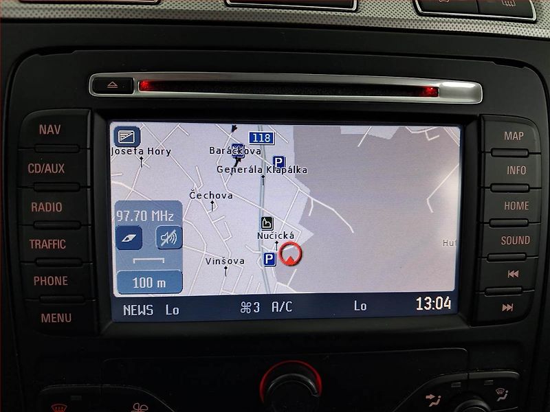 Ford S-MAX (2014) 2.0 TDCi, 7 míst, Navi - fotka 18 z 23