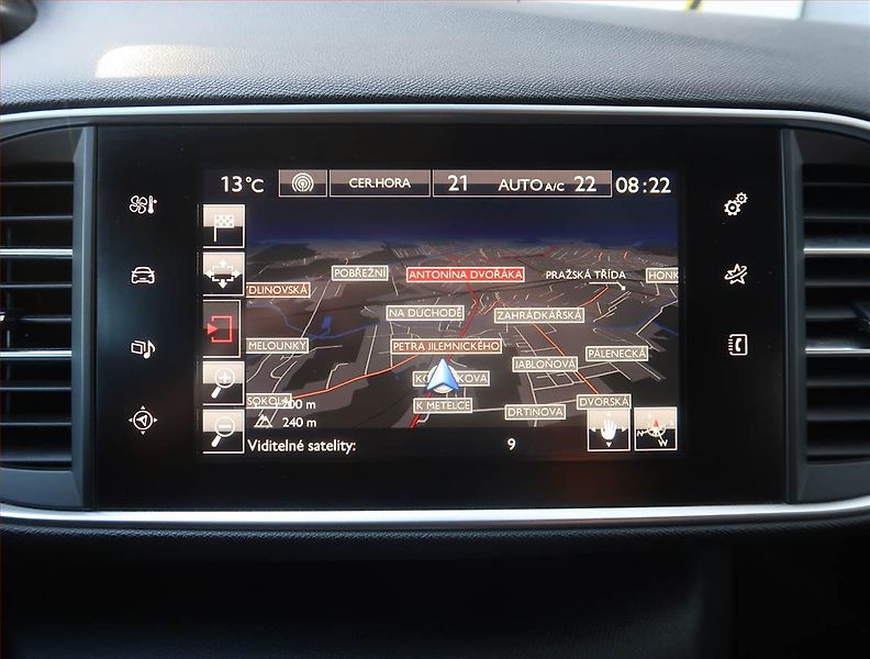 Peugeot 308 (2016) GT Line 2.0 BlueHDi, Navi - fotka 13 z 18