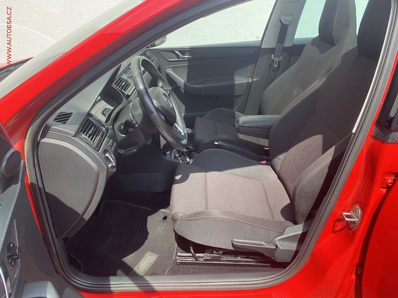 Škoda Rapid (2014) 1.2 TSi, Sport, +kola, panor - fotka 9 z 18
