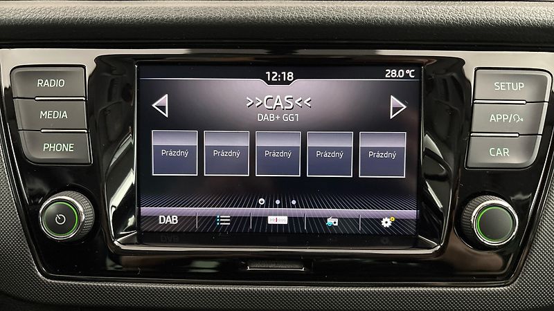 Škoda Fabia 1.0 TSI Ambition Combi - fotka 11 z 24